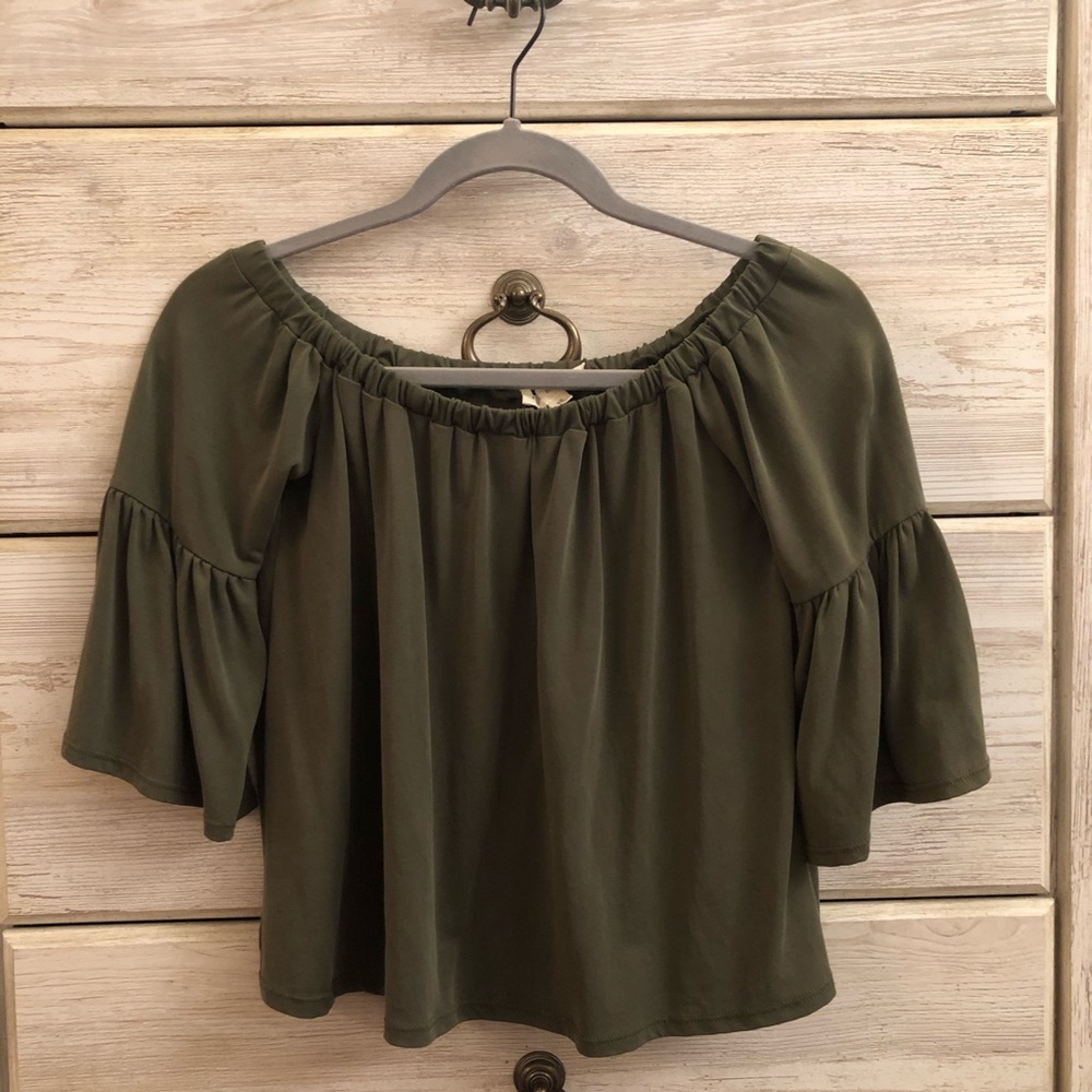 Pacsun off the shoulder blouse